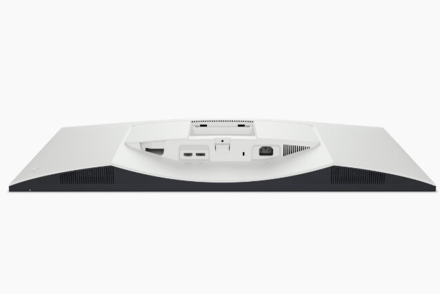 Монитор - Dell S3225QS, 31.5" VA Anti-Glare, LED, 4ms, 120 Hz, 3000:1, 300 cd/m2, 4K UHD (3840x2160), 99% sRGB, AMD FreeSync, HDR10, HDMI, DisplayPort, Speakers, Height Adjustable, Pivot, Swivel, Tilt, Black