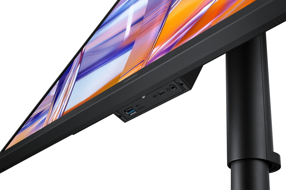 Монитор - Samsung 32" 32H800 VA LED 3840x2160 60Hz 5ms USB-C Black